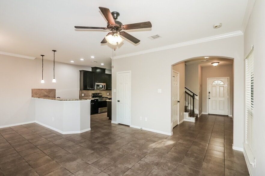 Building Photo - 6622 Honey Harvest Ln