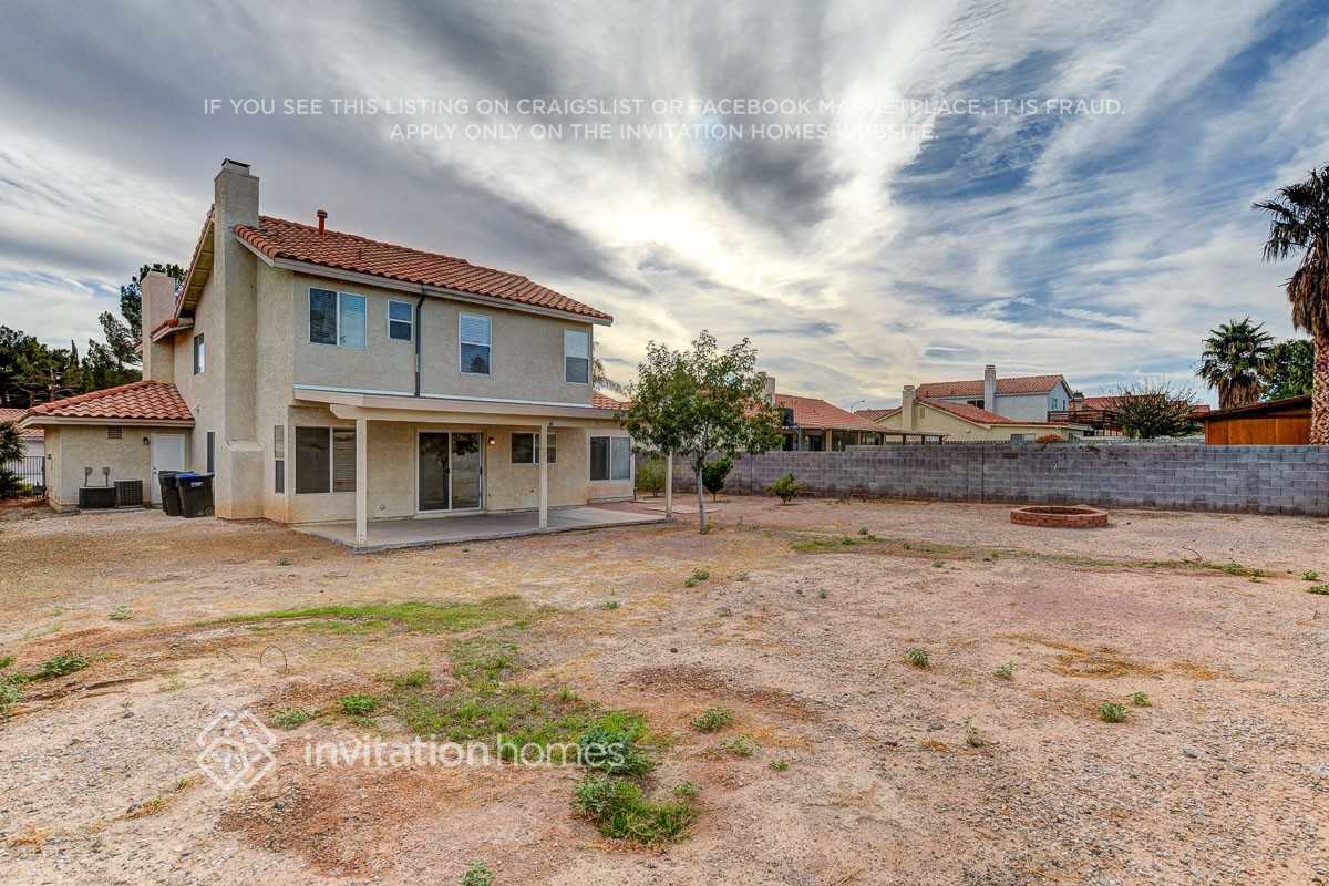 Building Photo - 371 Bradford Dr