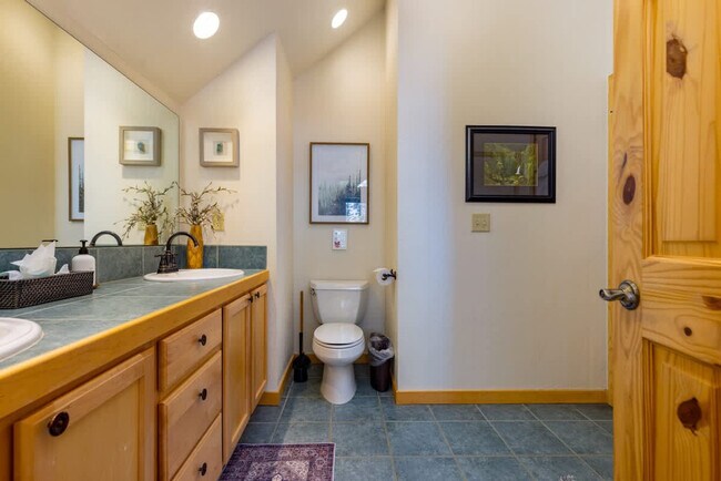 Building Photo - 237 Hamilton Ln