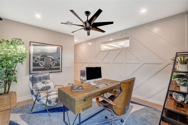 Building Photo - 3209 Vittoria Ave