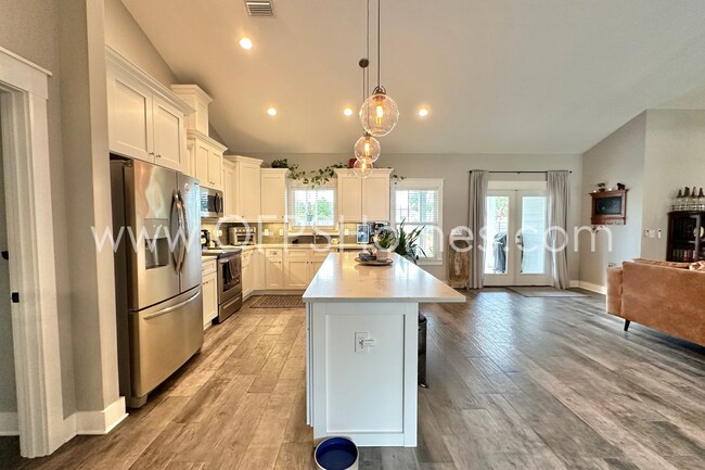 Building Photo - AVAILABLE! Modern 4BR Home - Beach & Base Proximity