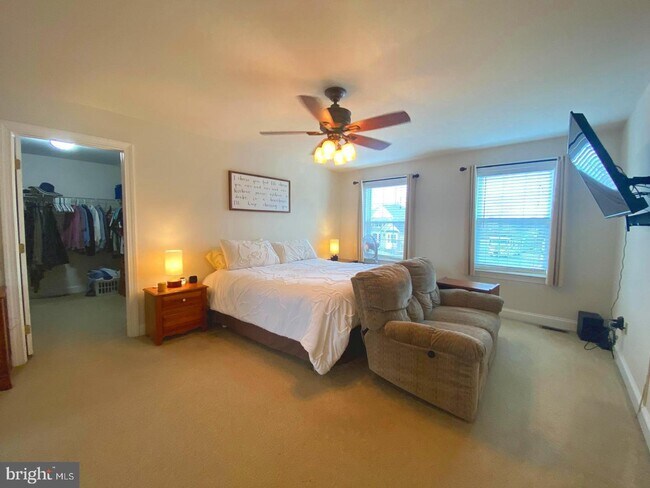 Building Photo - 304 Dunbar Dr