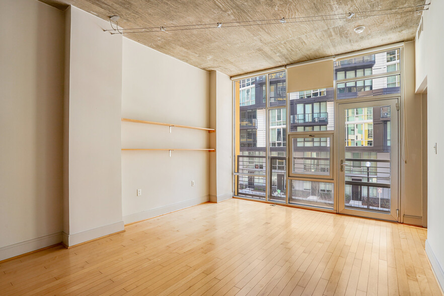 Building Photo - 929 Florida Ave NW