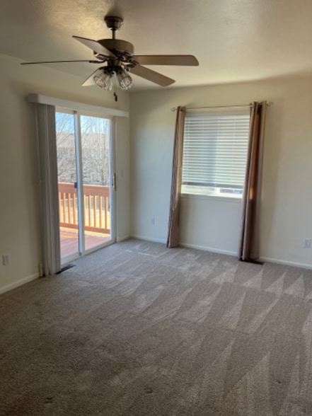 Building Photo - 4012 Grapevine Ln