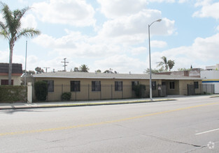 Building Photo - 10108 S Figueroa St