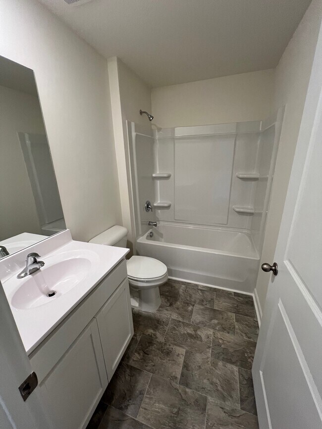 Building Photo - 336 Arrowhead Dr