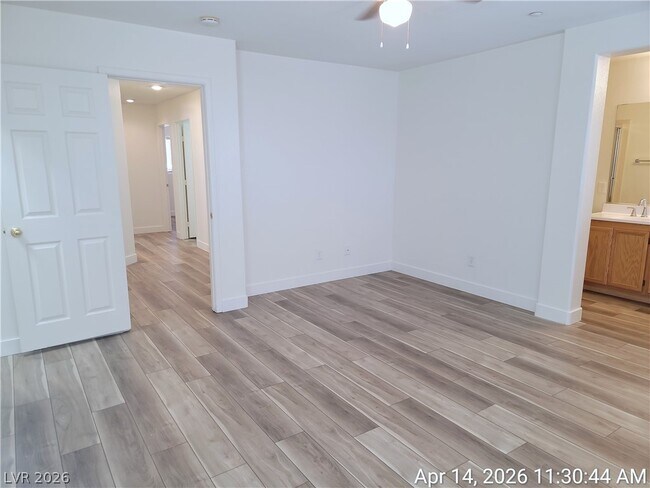 Building Photo - 661 Monument Point St