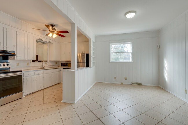 Building Photo - 4117 Utah Ave