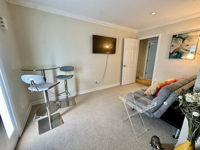 Building Photo - Beautiful San Rafael Home