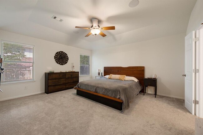 Building Photo - 2405 Tumbling River Dr