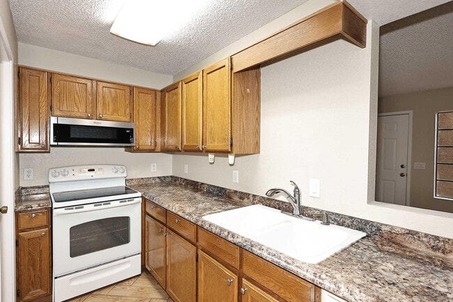 Building Photo - 8625 E Belleview Pl