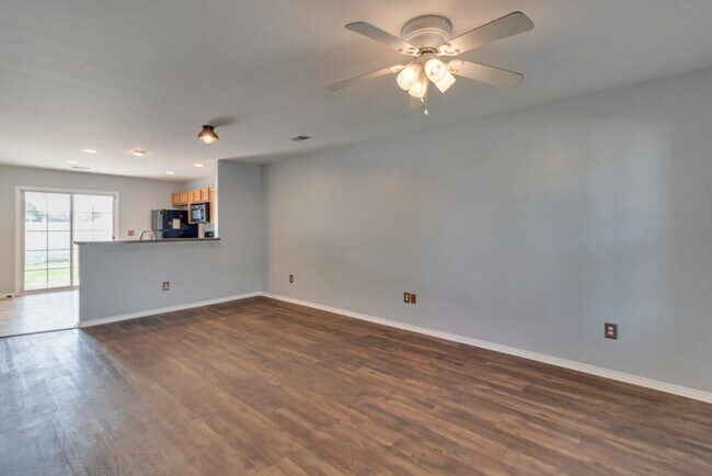 Building Photo - 66 Ashleigh Lane