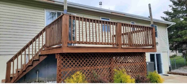 Building Photo - 3044 Willow Bend Dr
