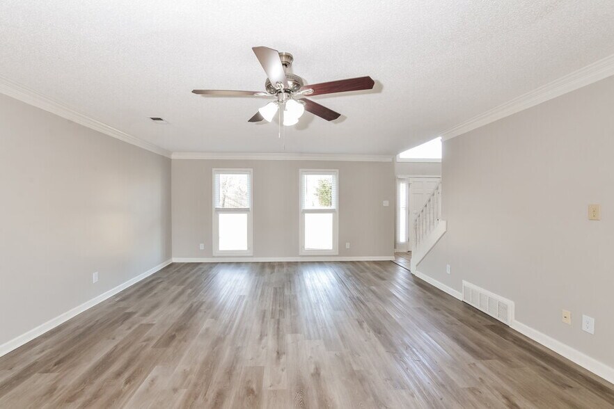 Building Photo - 8959 Raspberry Ln