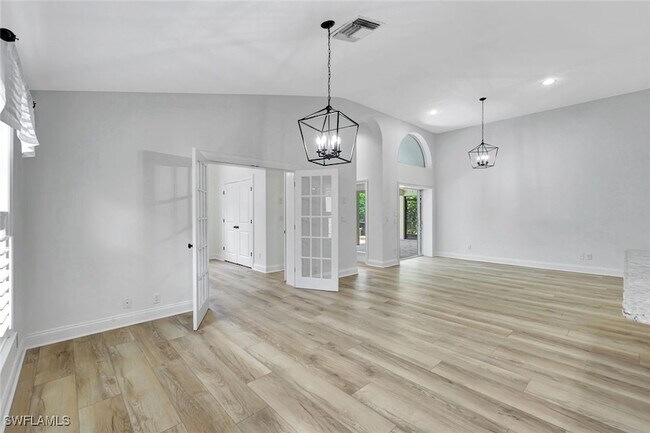 Building Photo - 7052 Timberland Cir