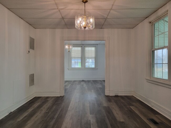 Building Photo - Remodeled bungalow in Church Hill with 3 bedrooms and 1 full bath