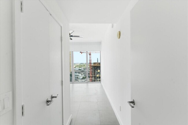 Building Photo - 888 Biscayne Blvd