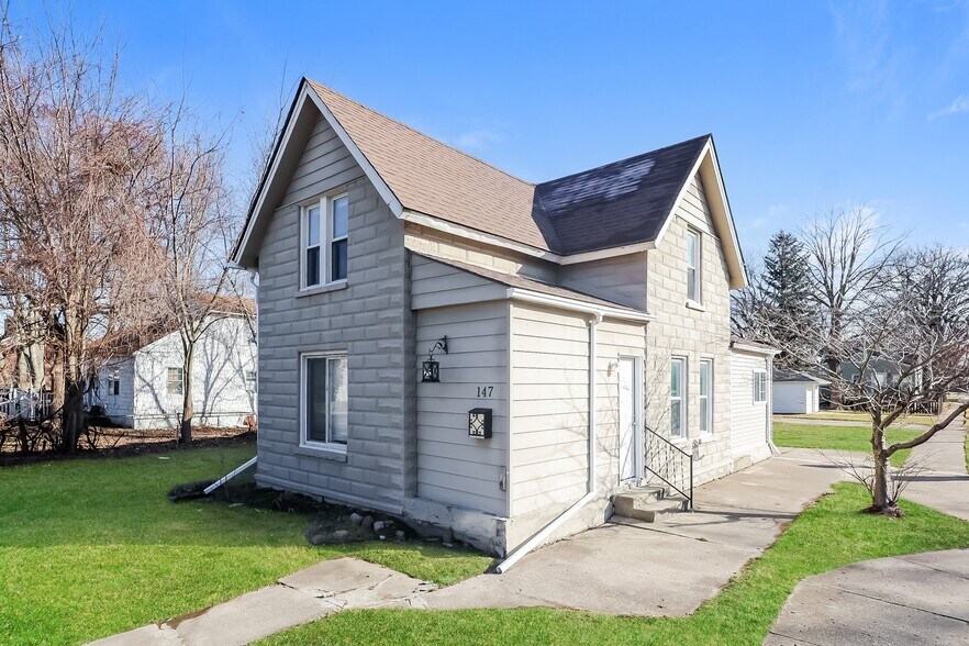 Building Photo - 147 Avery St