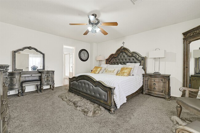 Building Photo - 2527 Spring Lily Ct