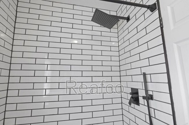 Building Photo - 831 Studer Ave