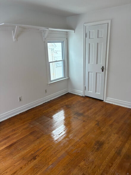 Building Photo - 23 Victor St