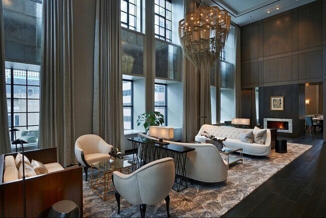 Building Photo - 118 E Erie St