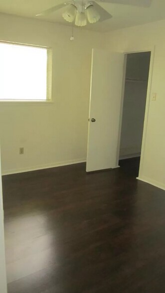 Building Photo - 17611 Fireside Dr