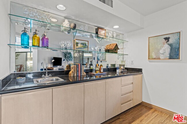 Building Photo - 12000 Goshen Ave