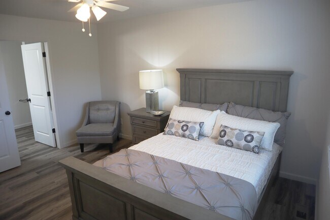 Building Photo - 13609 E Pawnee St