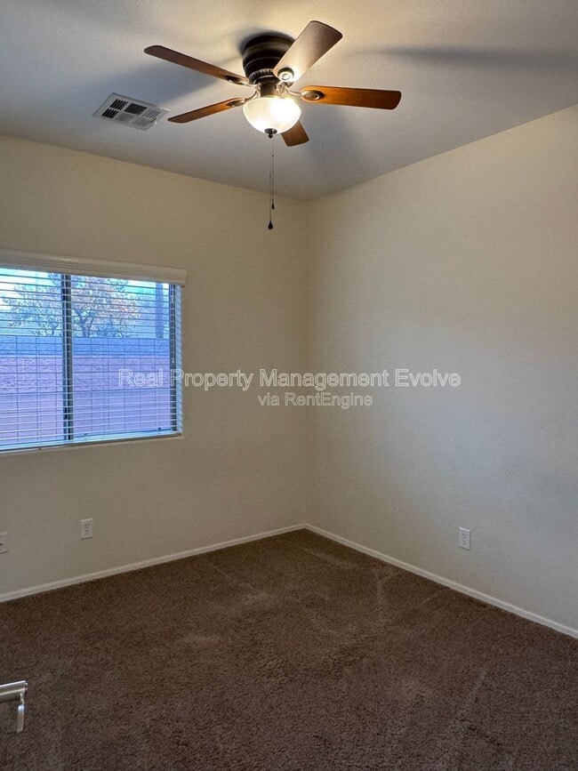 Building Photo - 13601 W Verde Ln