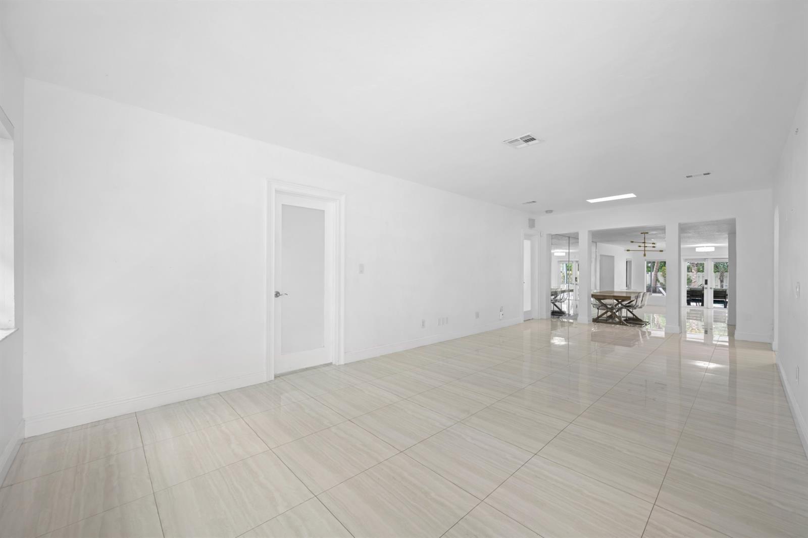 Building Photo - 1311 Monroe St