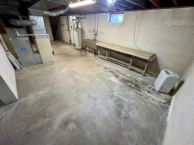 Building Photo - 3 Bedroom - Upper Arlington