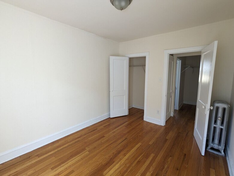 Building Photo - 2649 N Spaulding Ave