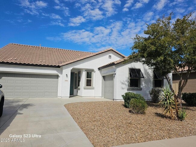 Building Photo - 1932 E Ravenswood Dr