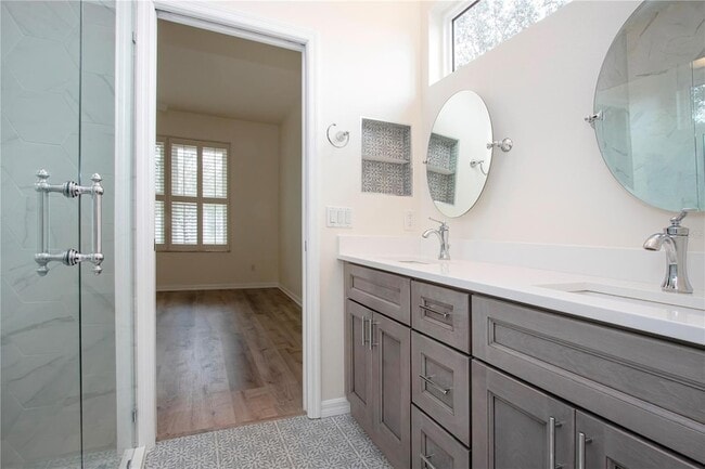 Building Photo - 8419 Whispering Woods Ct