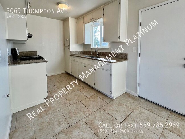 Building Photo - $2,500 Thompson & Floral, 4 Bedroom Selma ...