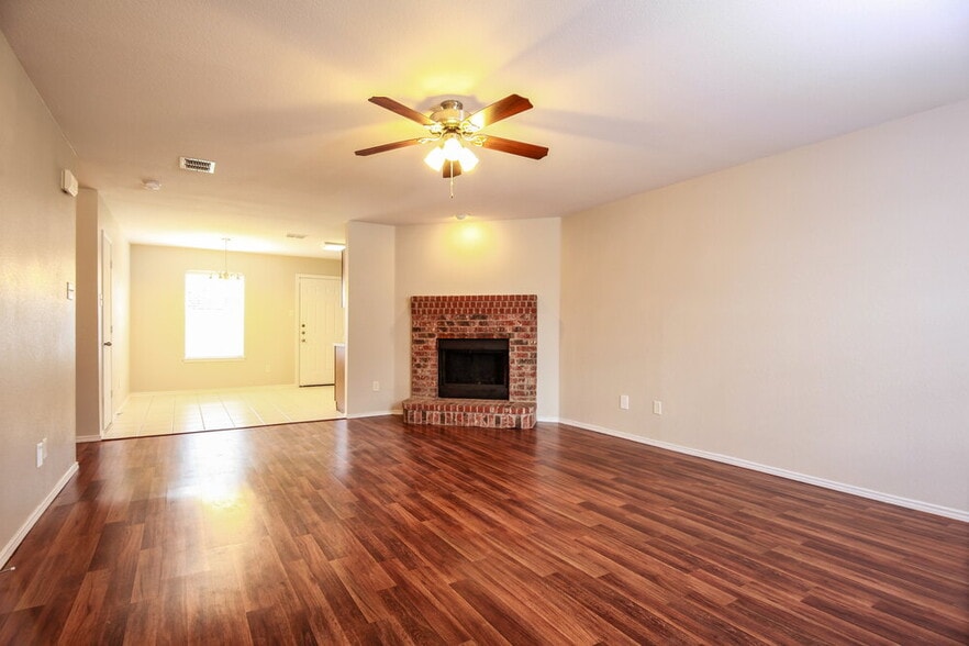 Building Photo - 3432 Crisoforo Dr