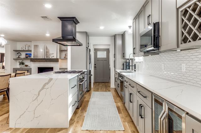 Building Photo - 2808 Sharpview Ln