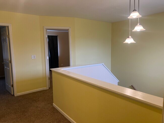 Building Photo - 2059 Orchard Ln