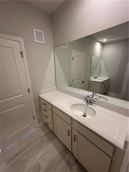 Building Photo - 352 Skylar Ct SE