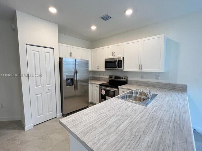 Building Photo - 11933 SW 244 Ln