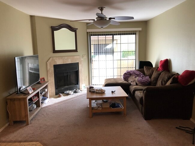 Family room - 11011 N 92nd St