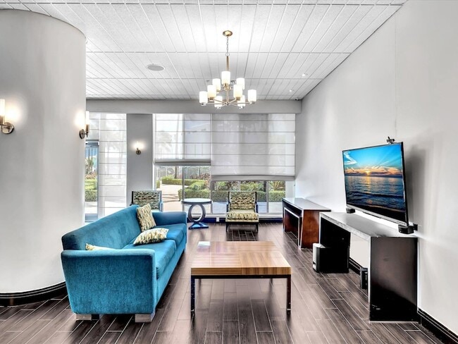 Building Photo - 3901 S Ocean Dr