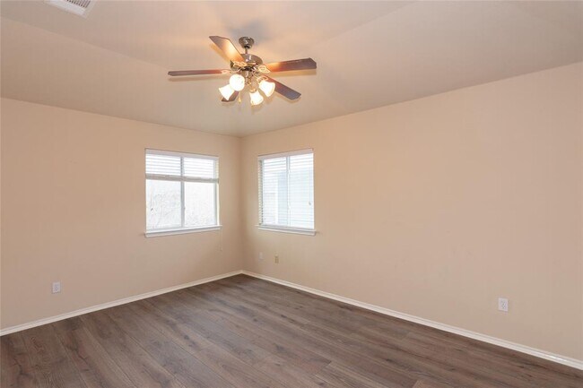 Building Photo - 10509 Wylie Dr