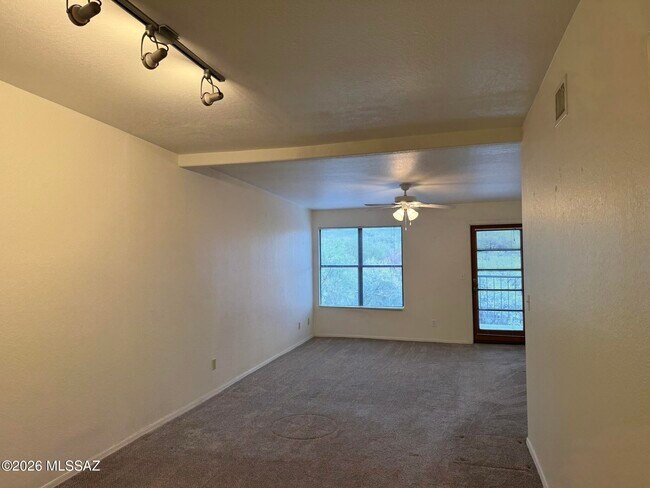 Building Photo - 5800 N Kolb Rd