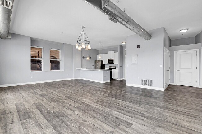 Building Photo - $1,680 - 1 Bed, 1 Bath Condo in Denver in ...