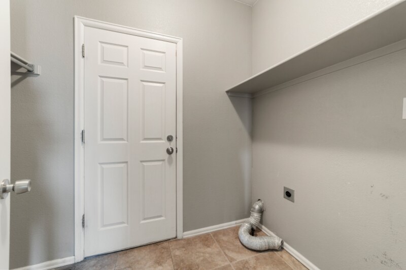 Building Photo - 4627 Bittercreek Dr