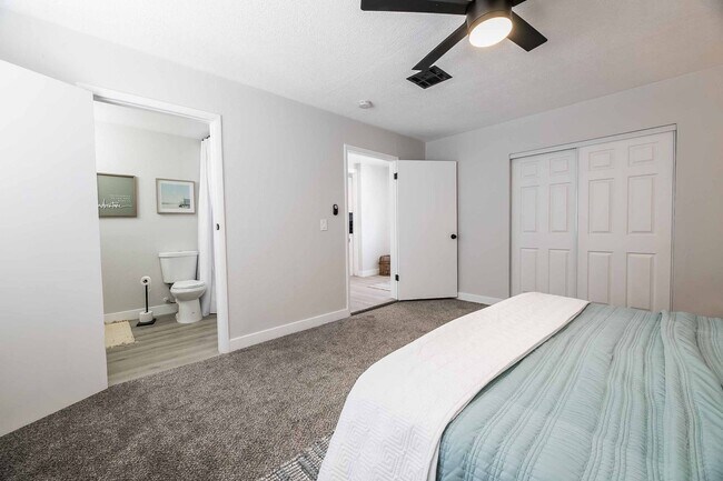 Building Photo - AMERICANA Property Mgmt - Fully furnished ...