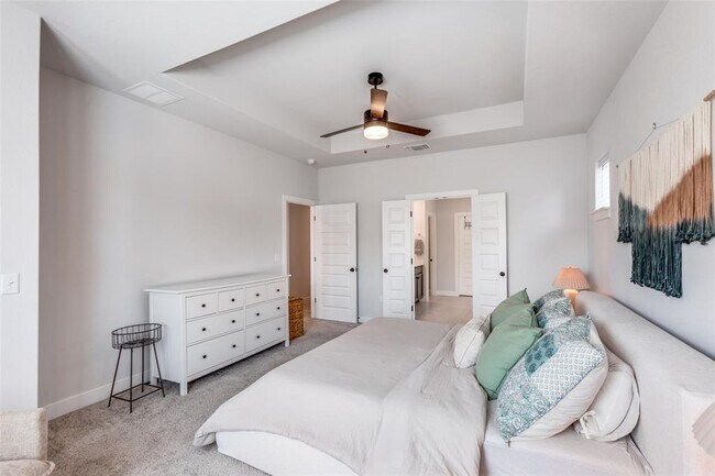 Building Photo - 5808 Rangeland Rd