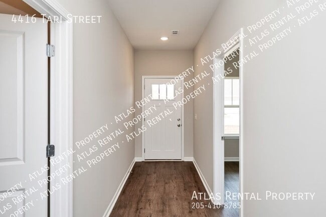 Building Photo - 4416 Tari St